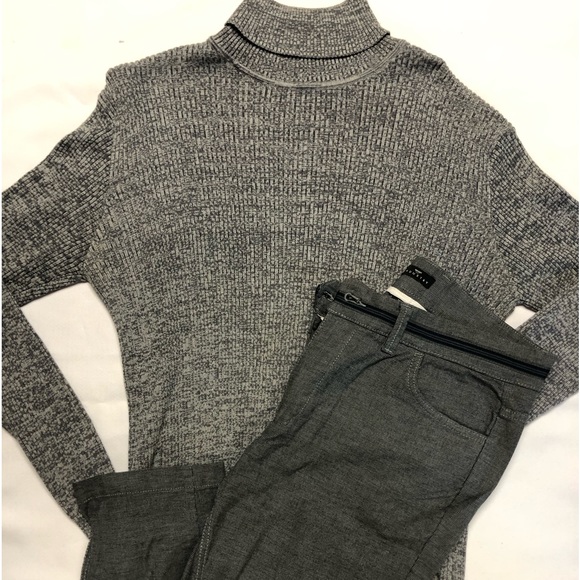 TIGHT FIT TURTLE NECK - Picture 3 of 3